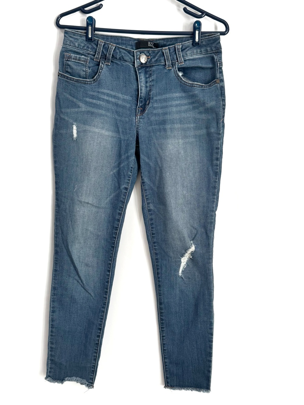 1822 Denim Women's Size 10 Distressed Ankle Blue Jeans Medium Wash Frayed Hem